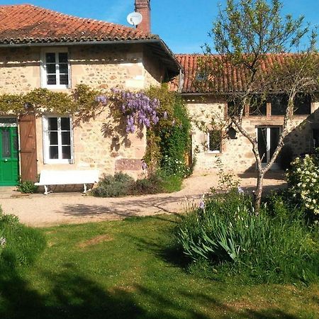 Bed and Breakfast Les Trois Chenes Videix Exterior foto