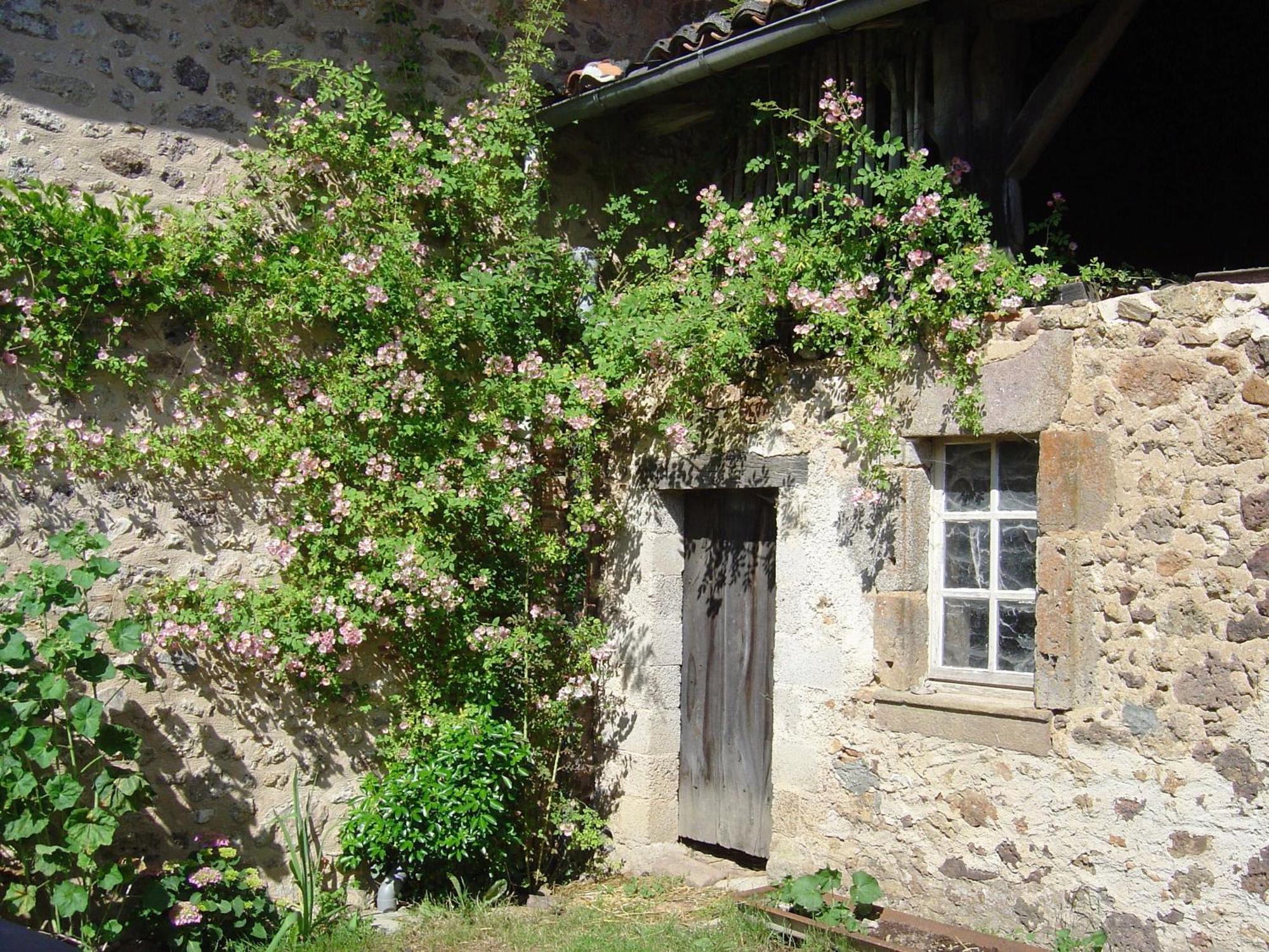 Bed and Breakfast Les Trois Chenes Videix Exterior foto