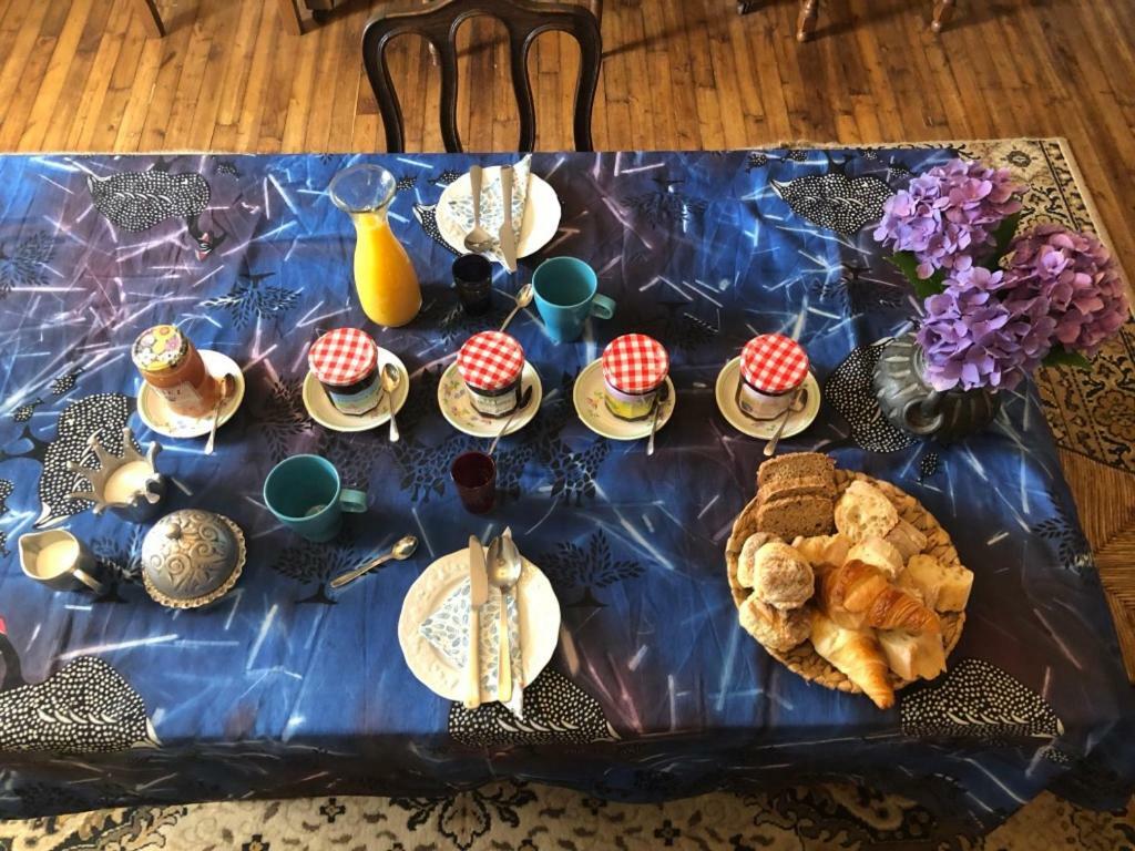 Bed and Breakfast Les Trois Chenes Videix Exterior foto